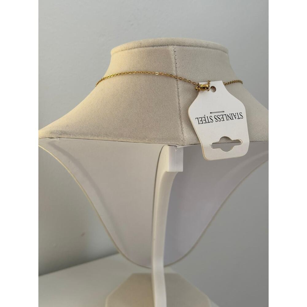 Black Apple Pendant Necklace Gold Stainless Steel Minimal Charm Gift - Picture 5 of 5